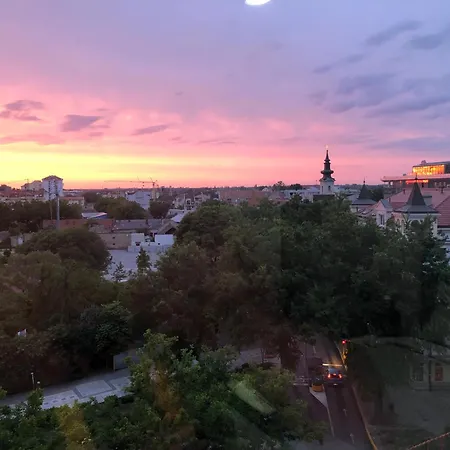 Sunset Apartment *